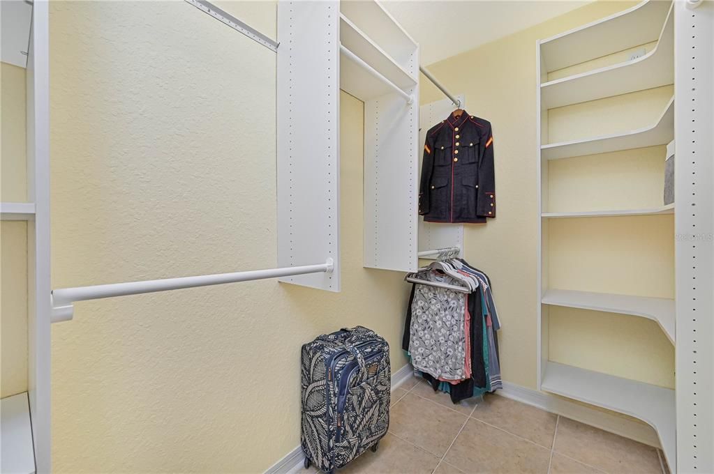 На продажу: $390,000 (3 спален, 2 ванн, 1888 Квадратных фут)