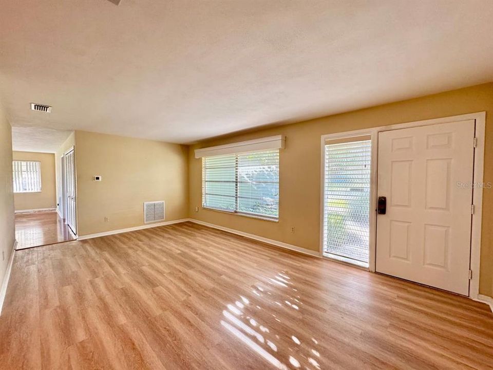 出租: $2,600 (3 贝兹, 2 浴室, 1742 平方英尺)