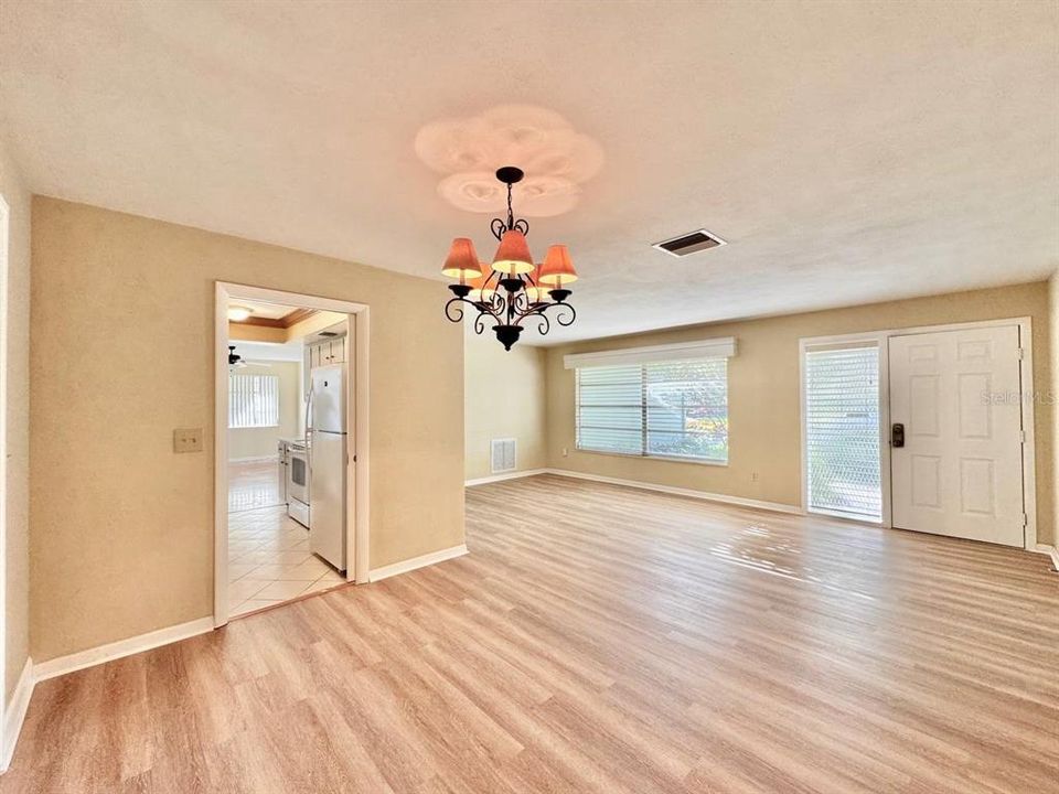 出租: $2,600 (3 贝兹, 2 浴室, 1742 平方英尺)