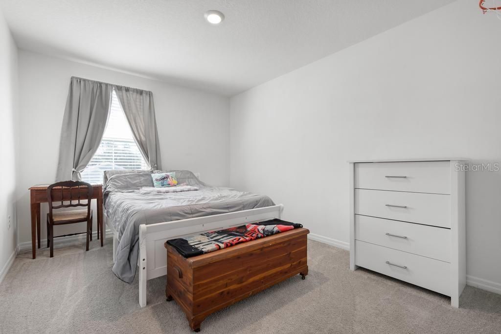 待售: $435,000 (4 贝兹, 2 浴室, 2248 平方英尺)