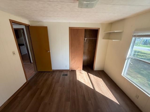 For Sale: $114,000 (3 beds, 2 baths, 1328 Square Feet)