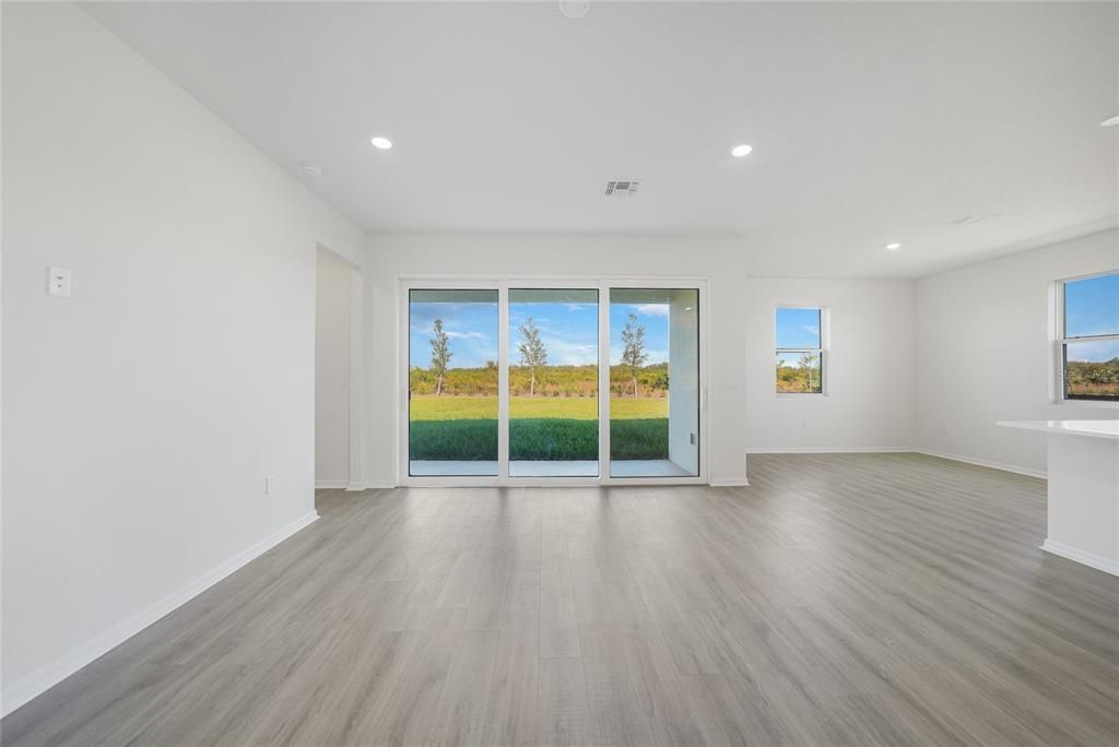 На продажу: $471,905 (4 спален, 3 ванн, 2519 Квадратных фут)