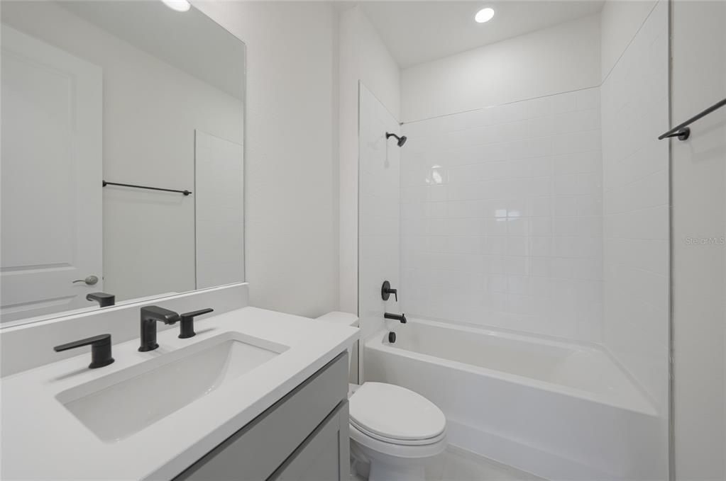 На продажу: $471,905 (4 спален, 3 ванн, 2519 Квадратных фут)