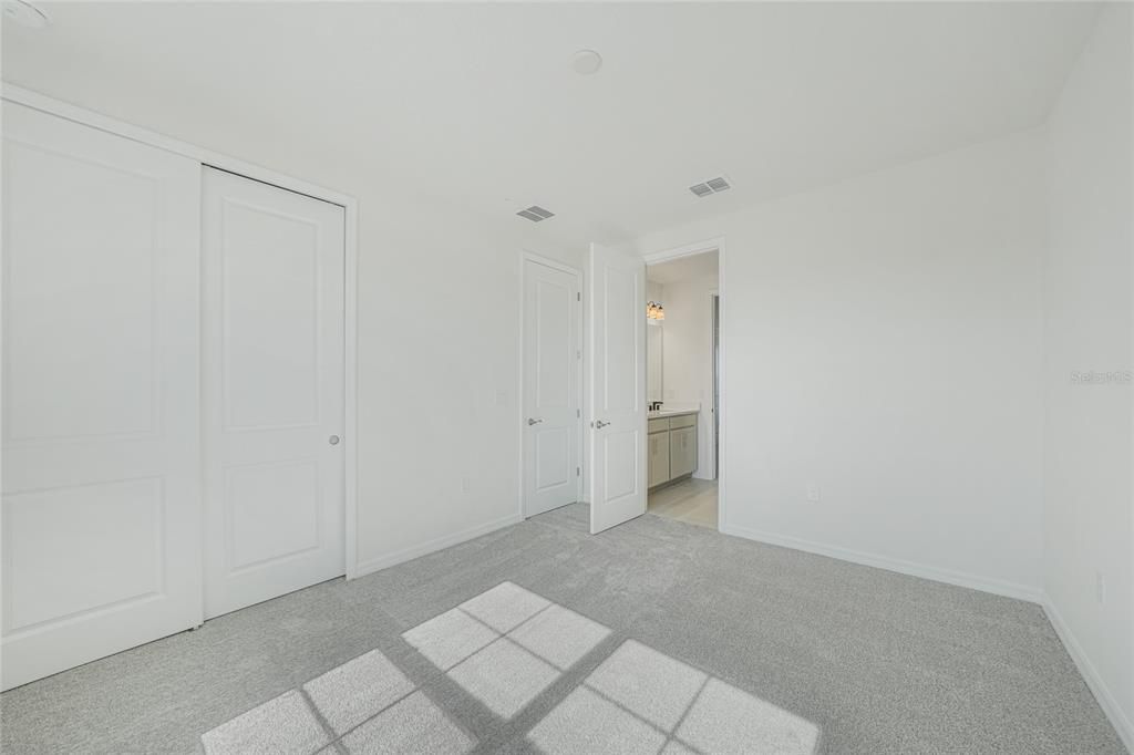 На продажу: $471,905 (4 спален, 3 ванн, 2519 Квадратных фут)