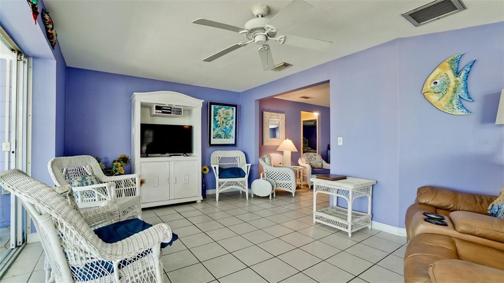 На продажу: $4,500,000 (2 спален, 2 ванн, 1680 Квадратных фут)