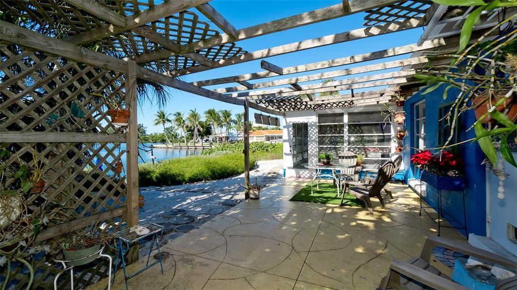 На продажу: $4,500,000 (2 спален, 2 ванн, 1680 Квадратных фут)