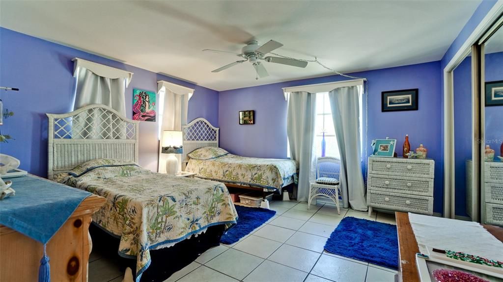 На продажу: $4,500,000 (2 спален, 2 ванн, 1680 Квадратных фут)