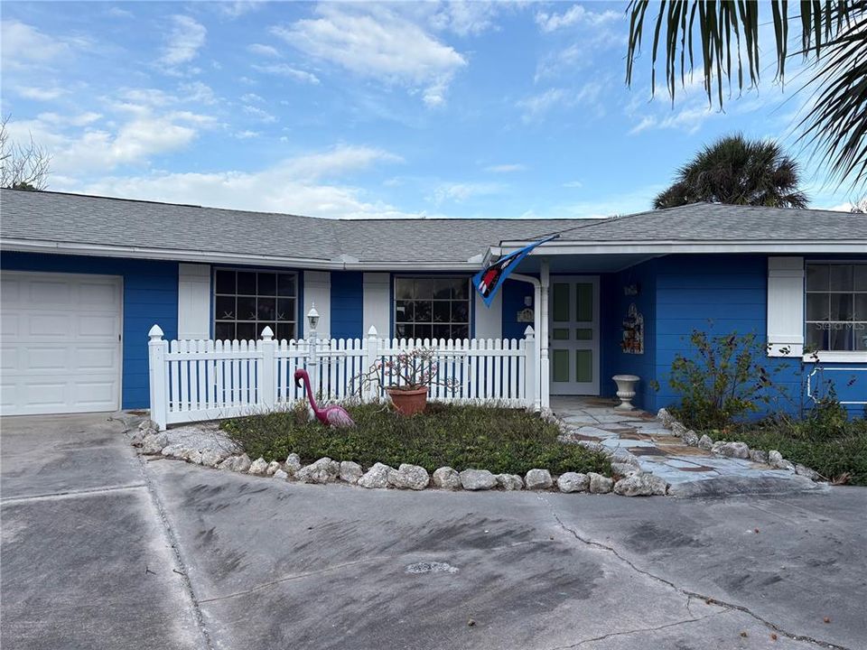 На продажу: $4,500,000 (2 спален, 2 ванн, 1680 Квадратных фут)