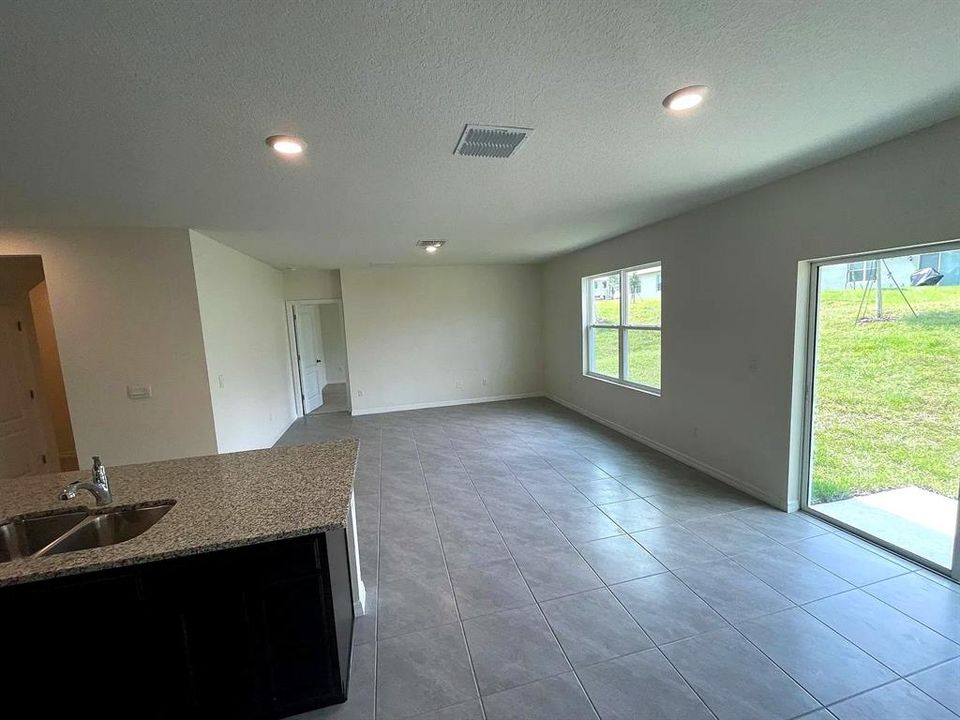 На продажу: $504,900 (5 спален, 3 ванн, 2807 Квадратных фут)