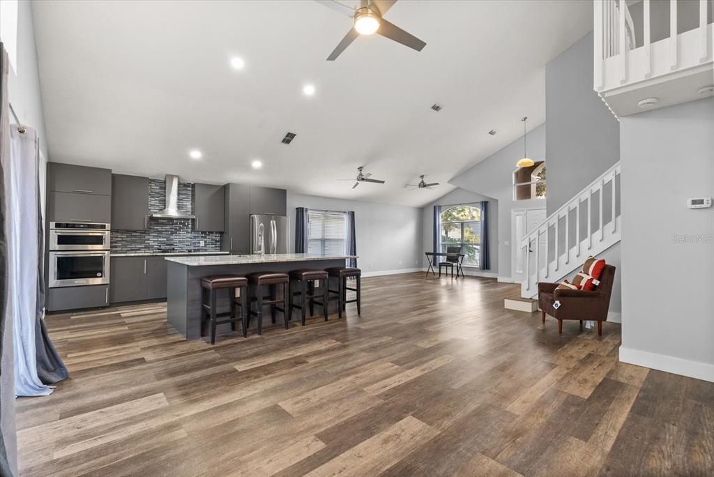 待售: $535,000 (4 贝兹, 2 浴室, 2041 平方英尺)