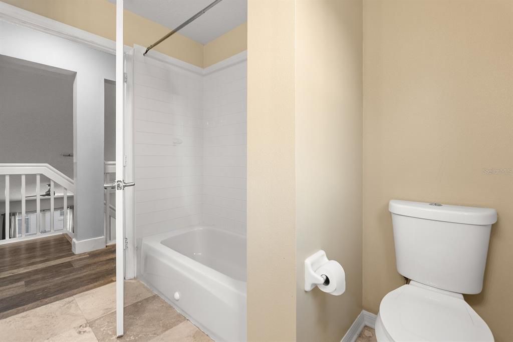 待售: $535,000 (4 贝兹, 2 浴室, 2041 平方英尺)