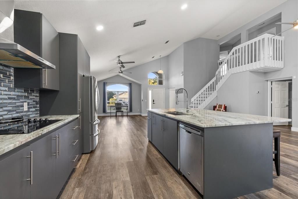 待售: $535,000 (4 贝兹, 2 浴室, 2041 平方英尺)