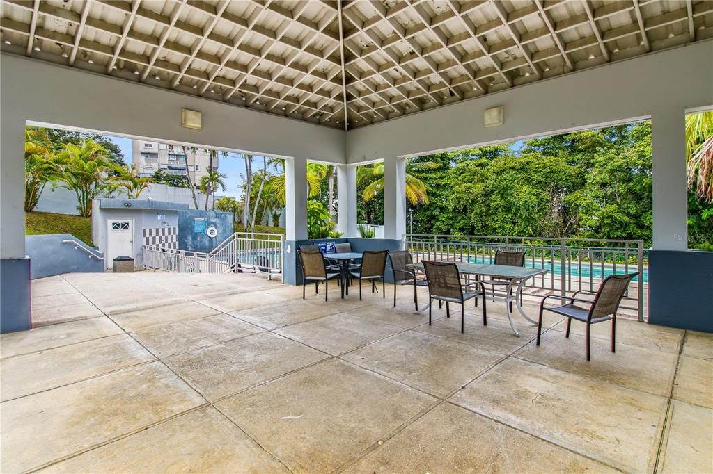 For Sale: $228,000 (3 beds, 2 baths, 1190 Square Feet)