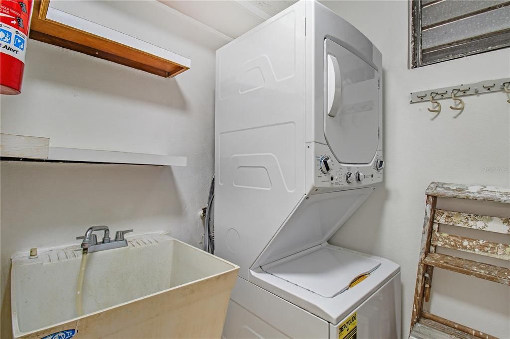 For Sale: $228,000 (3 beds, 2 baths, 1190 Square Feet)