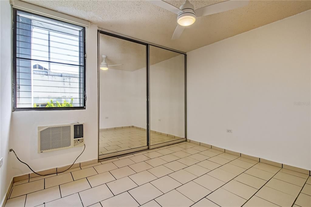 For Sale: $228,000 (3 beds, 2 baths, 1190 Square Feet)