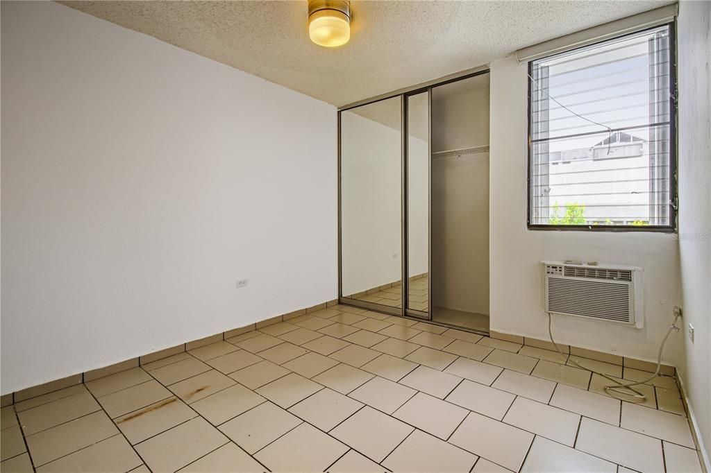 For Sale: $228,000 (3 beds, 2 baths, 1190 Square Feet)