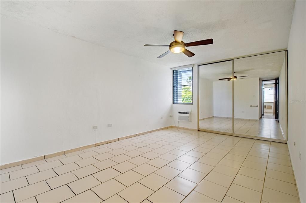 For Sale: $228,000 (3 beds, 2 baths, 1190 Square Feet)