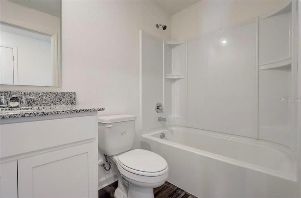 For Rent: $2,000 (3 beds, 2 baths, 1263 Square Feet)