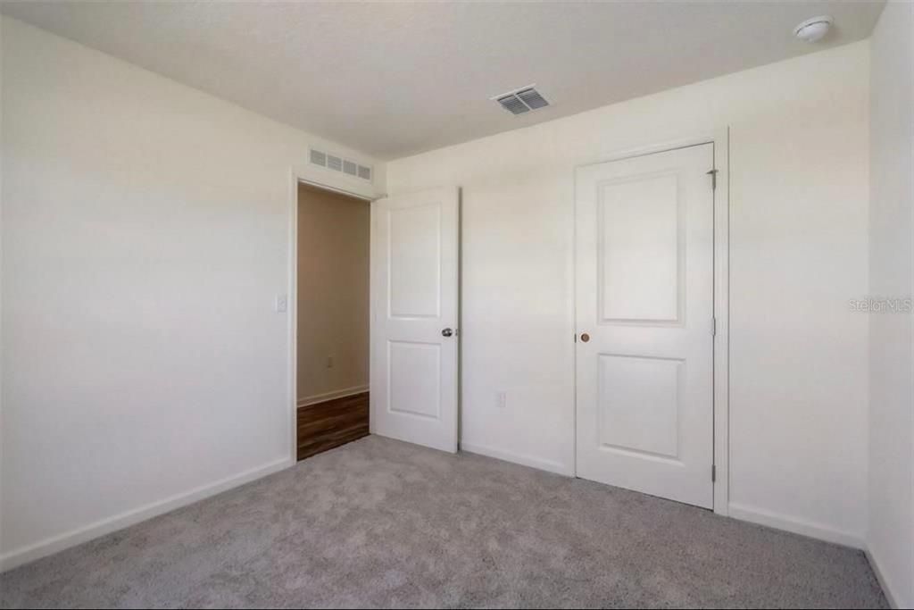 For Rent: $2,000 (3 beds, 2 baths, 1263 Square Feet)