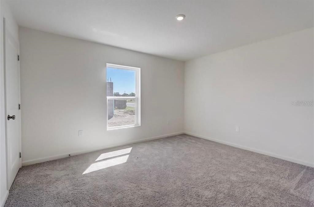 For Rent: $2,000 (3 beds, 2 baths, 1263 Square Feet)