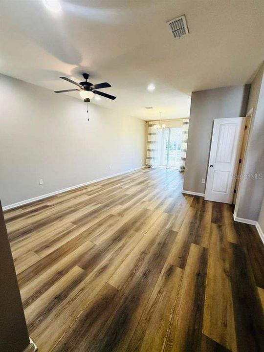 В аренду: $2,200 (3 спален, 2 ванн, 1522 Квадратных фут)