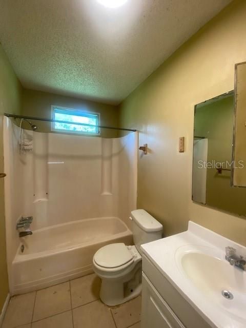 For Rent: $1,275 (2 beds, 1 baths, 778 Square Feet)