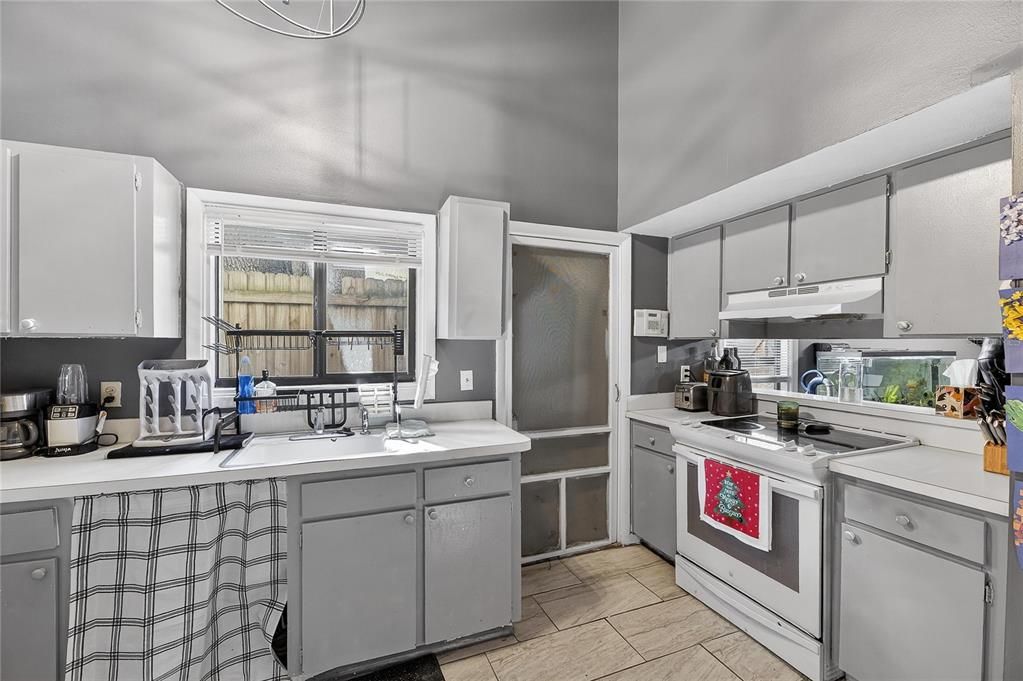 En Venta: $115,000 (2 camas, 1 baños, 1012 Pies cuadrados)