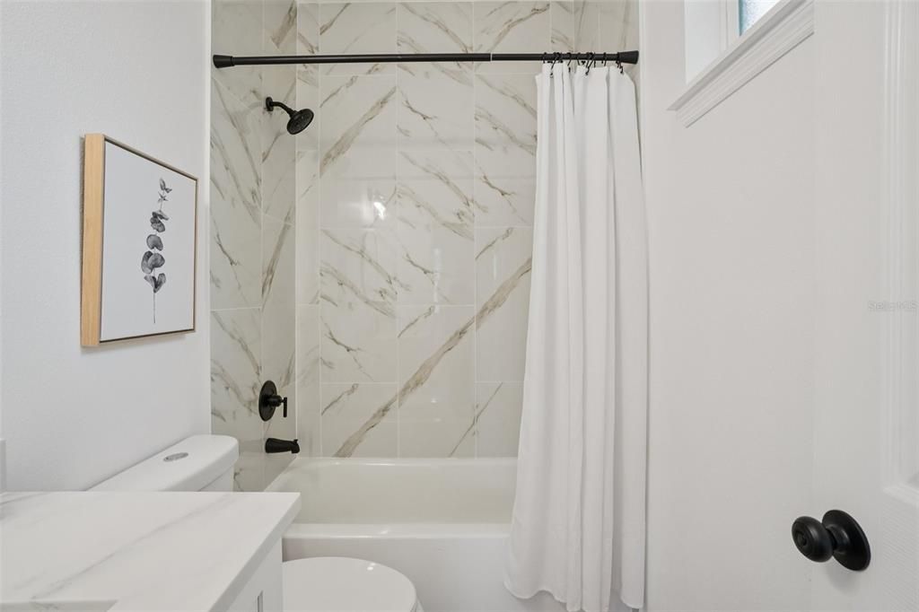 En Venta: $375,000 (4 camas, 2 baños, 1369 Pies cuadrados)