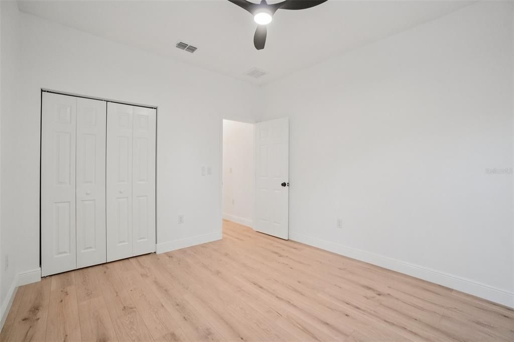 En Venta: $375,000 (4 camas, 2 baños, 1369 Pies cuadrados)