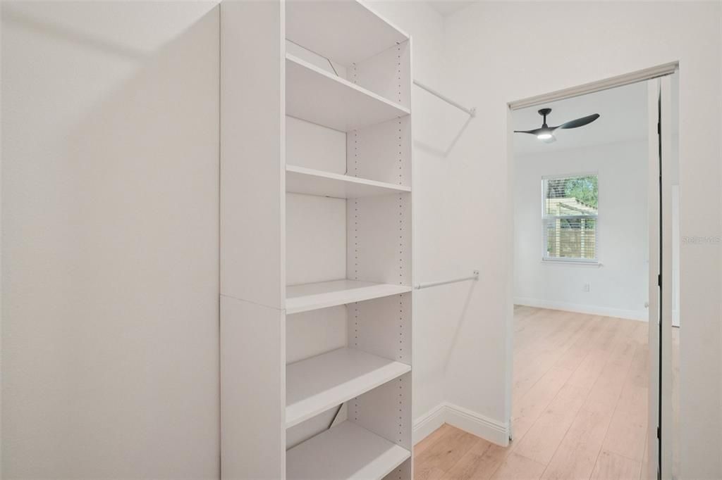 En Venta: $375,000 (4 camas, 2 baños, 1369 Pies cuadrados)