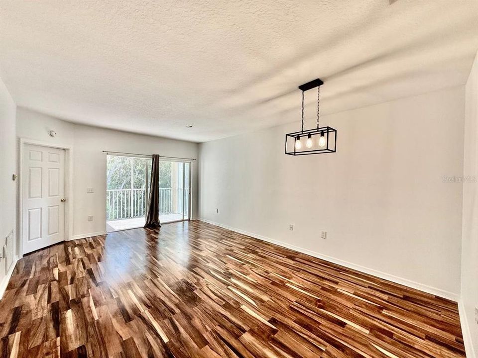 For Rent: $1,700 (3 beds, 2 baths, 1151 Square Feet)