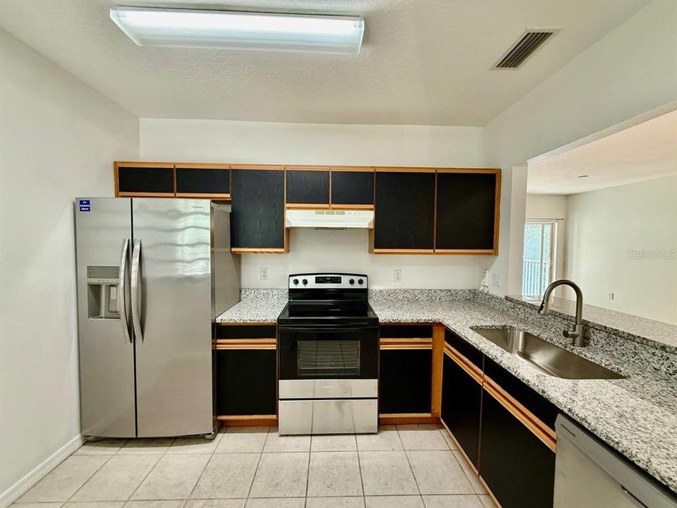 For Rent: $1,700 (3 beds, 2 baths, 1151 Square Feet)