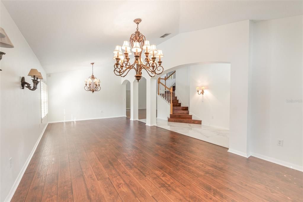 На продажу: $700,000 (5 спален, 3 ванн, 3381 Квадратных фут)