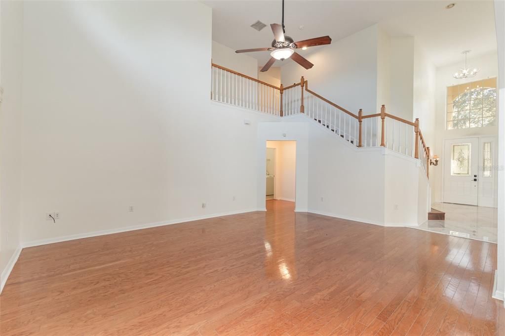 На продажу: $700,000 (5 спален, 3 ванн, 3381 Квадратных фут)