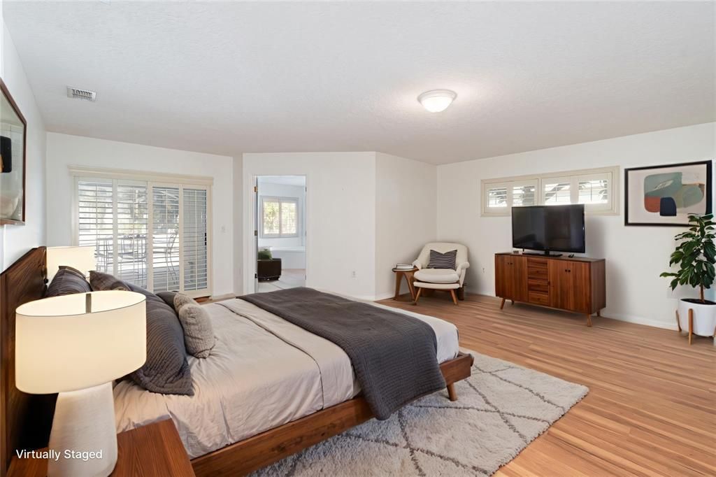 На продажу: $700,000 (5 спален, 3 ванн, 3381 Квадратных фут)