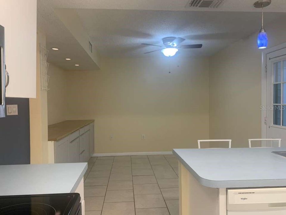 В аренду: $2,290 (3 спален, 2 ванн, 1275 Квадратных фут)