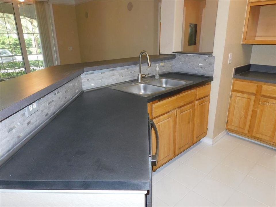 For Sale: $189,000 (3 beds, 2 baths, 1260 Square Feet)