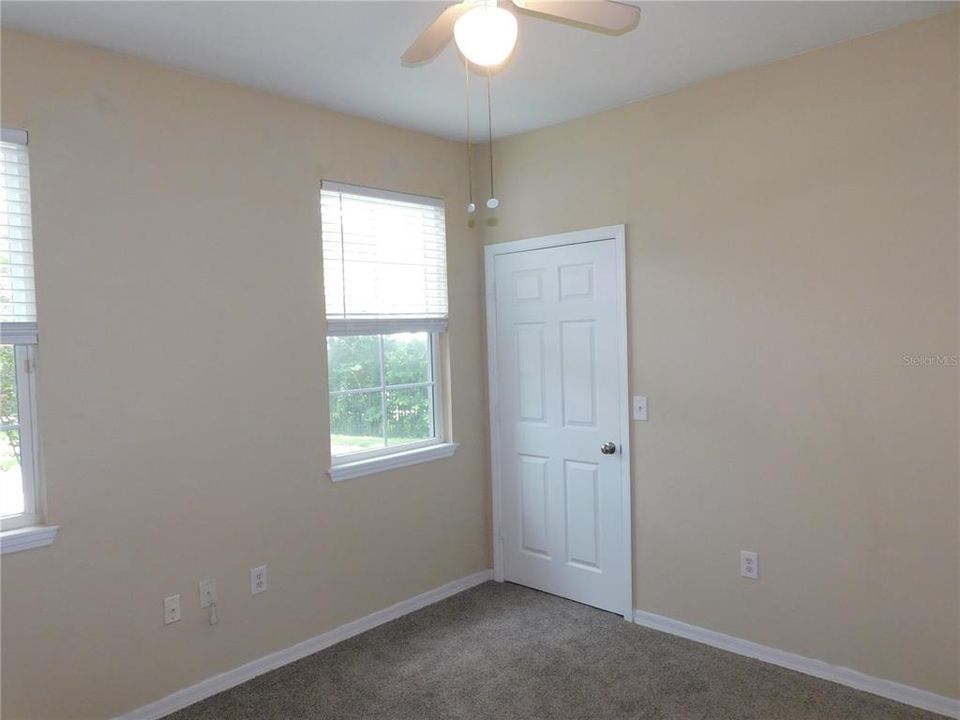 For Sale: $189,000 (3 beds, 2 baths, 1260 Square Feet)