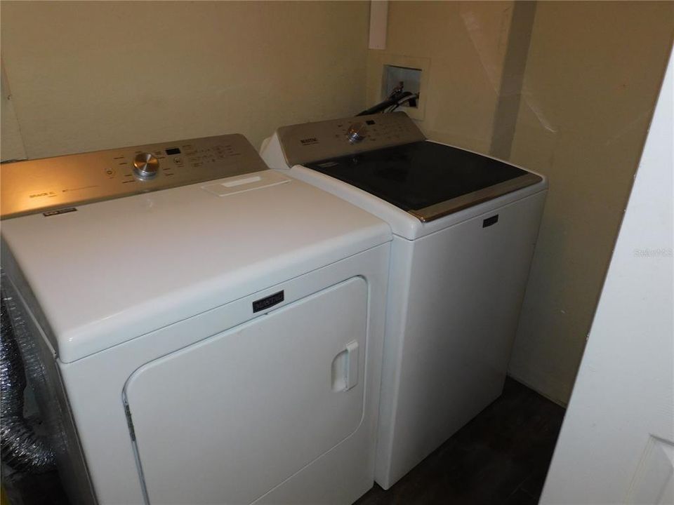 For Sale: $189,000 (3 beds, 2 baths, 1260 Square Feet)