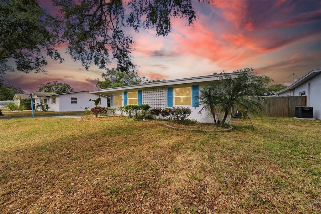 En Venta: $350,000 (2 camas, 1 baños, 1001 Pies cuadrados)