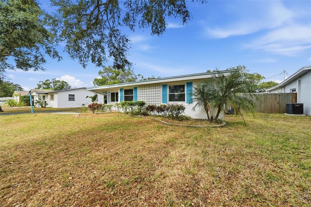 En Venta: $350,000 (2 camas, 1 baños, 1001 Pies cuadrados)