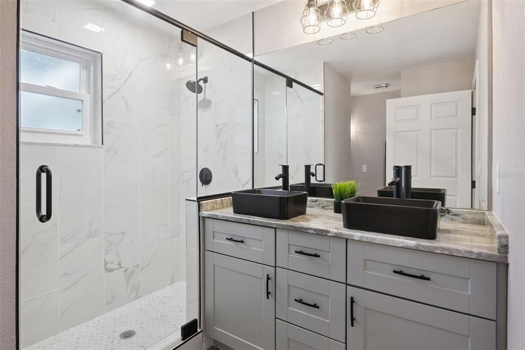 待售: $300,000 (3 贝兹, 2 浴室, 1611 平方英尺)