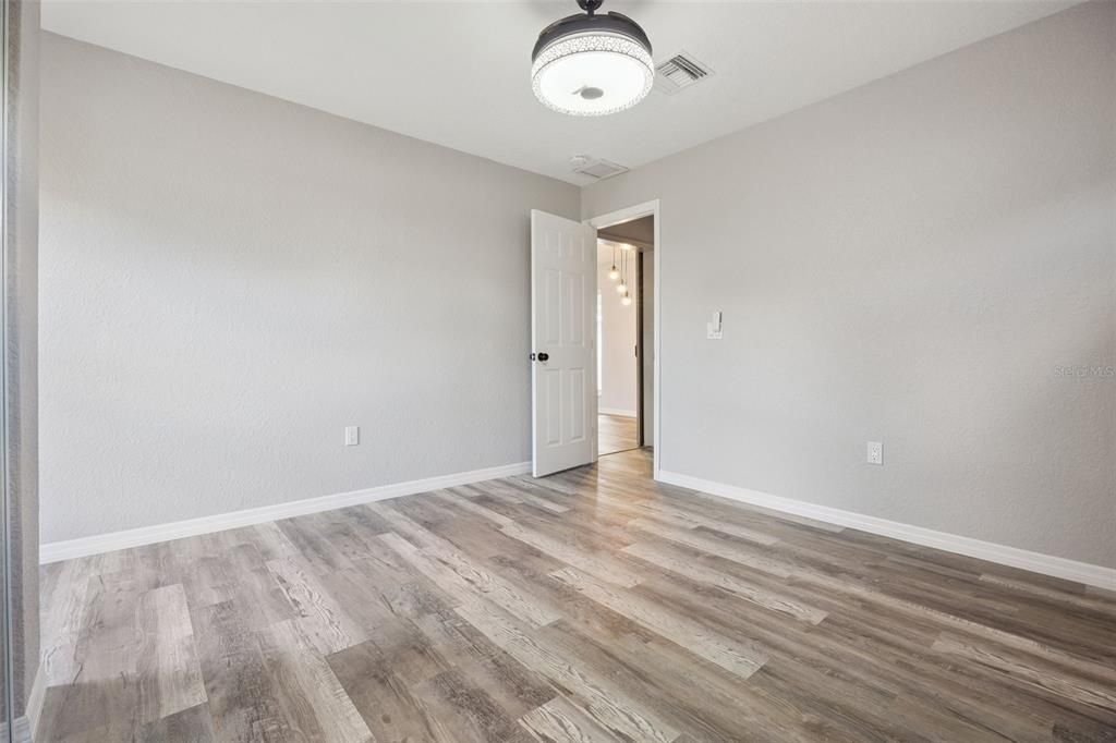 待售: $300,000 (3 贝兹, 2 浴室, 1611 平方英尺)