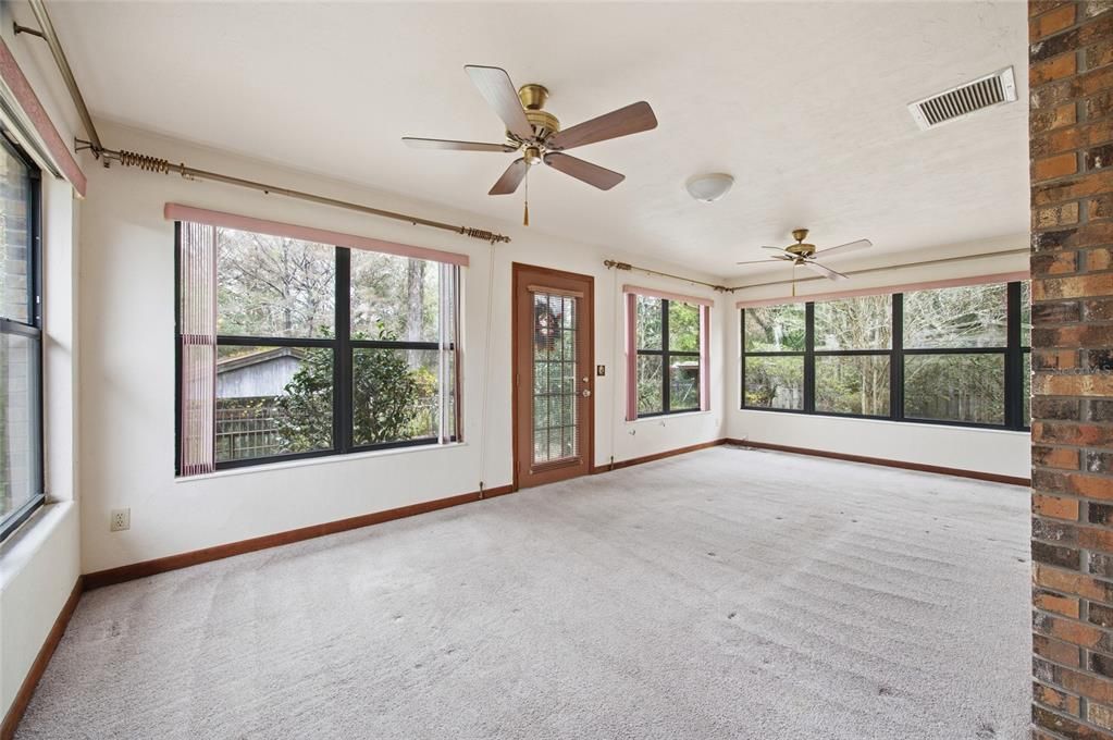 For Sale: $445,000 (2 beds, 2 baths, 1802 Square Feet)