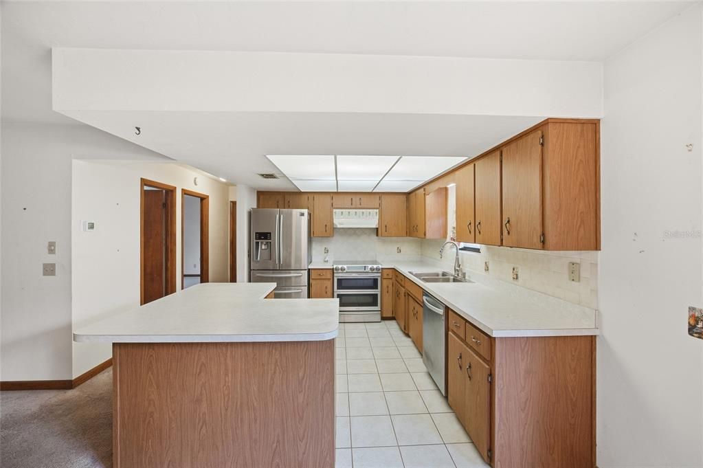 For Sale: $445,000 (2 beds, 2 baths, 1802 Square Feet)