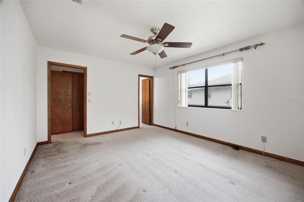 For Sale: $445,000 (2 beds, 2 baths, 1802 Square Feet)