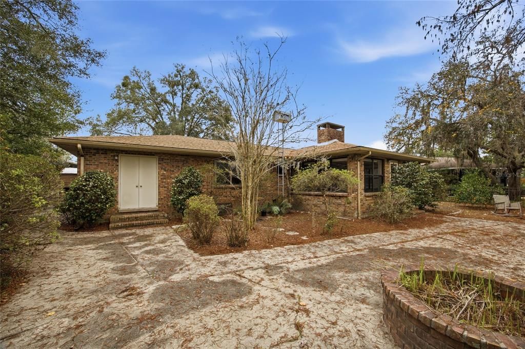 For Sale: $445,000 (2 beds, 2 baths, 1802 Square Feet)