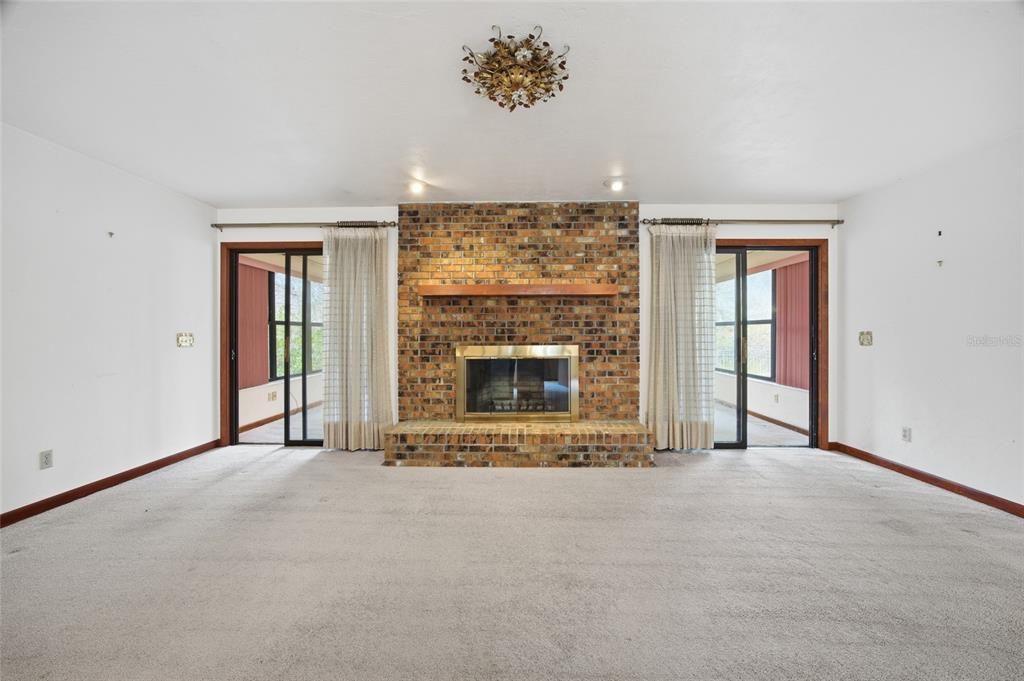 For Sale: $445,000 (2 beds, 2 baths, 1802 Square Feet)