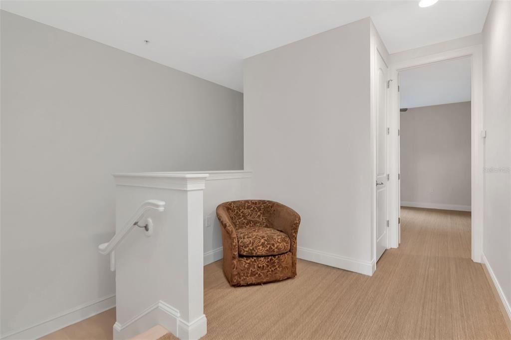 En Venta: $849,000 (3 camas, 3 baños, 2527 Pies cuadrados)