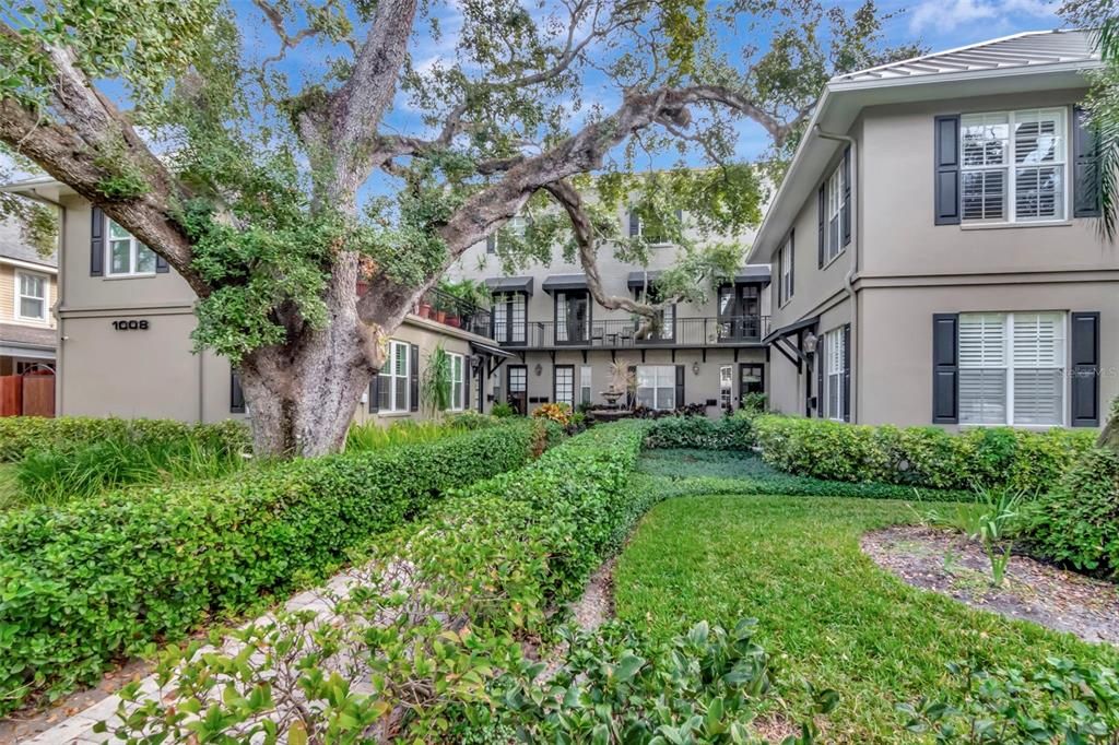 En Venta: $849,000 (3 camas, 3 baños, 2527 Pies cuadrados)